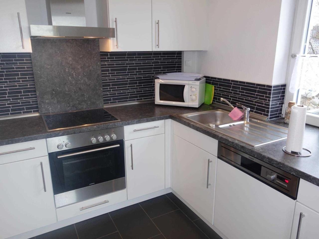Ferienwohnung Regenbogenhaus Hasselberg  Екстериор снимка